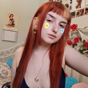 Meet your Posher, Lara